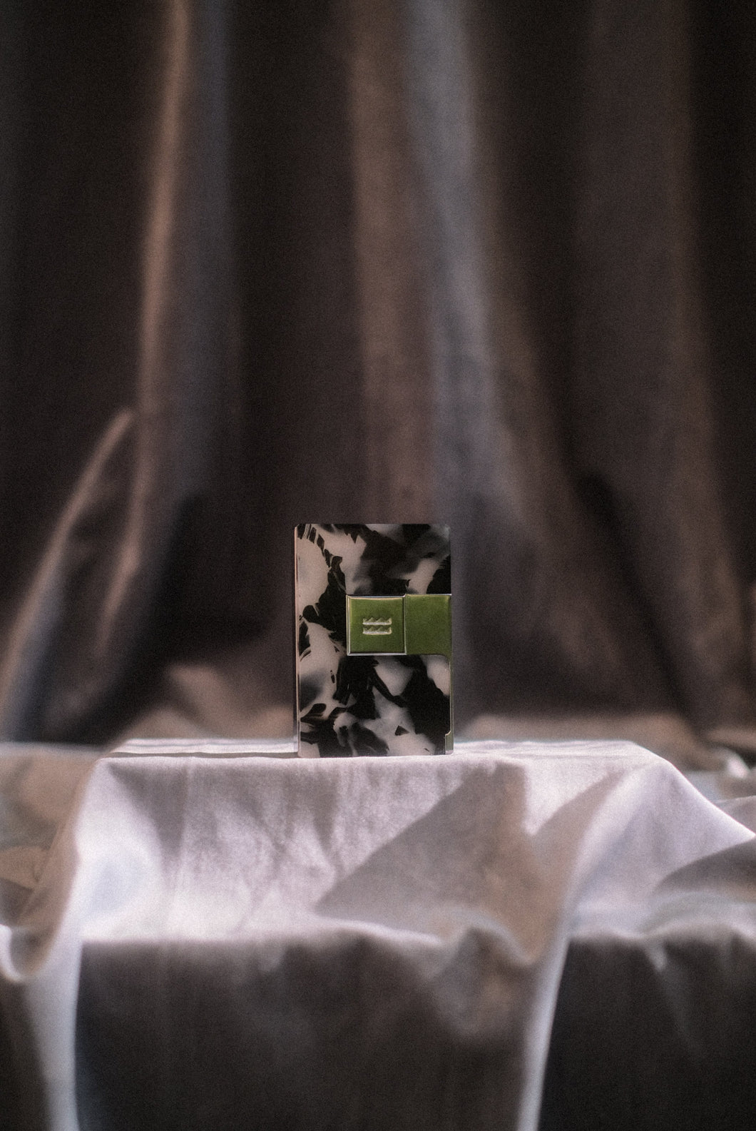 1900 Card Case - PVD Silver / Marbled Black